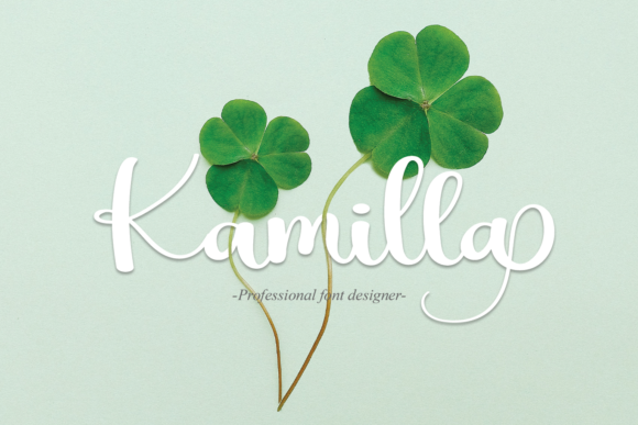 Kamilla Script Font – A Classy Typeface for Craft Projects